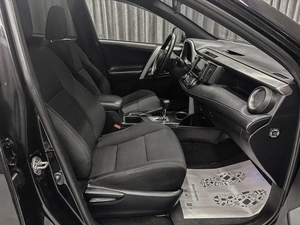 Внедорожник Toyota RAV4 2019 года, 2500000 рублей, Красноярск