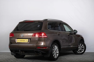 Внедорожник Volkswagen Touareg 2012 года, 2459000 рублей, Томск