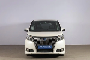 Минивэн Toyota Esquire 2015 года, 2199000 рублей, Новосибирск