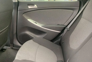 Седан Hyundai Solaris 2014 года, 975000 рублей, Солонцы