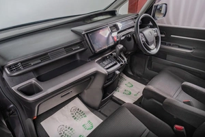 Минивэн Honda Stepwgn Spada 2019 года, 2599000 рублей, Томск