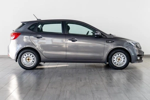 Хетчбэк Kia Rio 2017 года, 899000 рублей, Саратов
