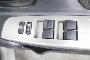 Хетчбэк Toyota Vitz 2015 года, 749000 рублей, Кемерово