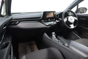 Внедорожник Toyota C-HR 2018 года, 1859000 рублей, Новосибирск