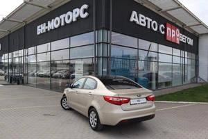 Седан Kia Rio 2014 года, 1250000 рублей, Мирное