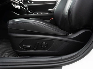 Седан Kia K5 2021 года, 2899000 рублей, Саратов