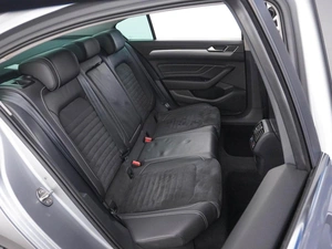 Седан Volkswagen Passat 2020 года, 2399046 рублей, Москва