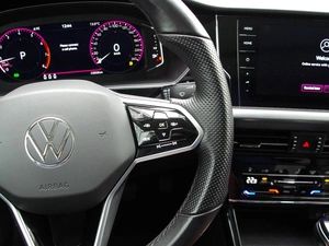 Седан Volkswagen Passat 2023 года, 3550000 рублей, Владимир