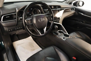 Седан Toyota Camry 2020 года, 2829000 рублей, Челябинск