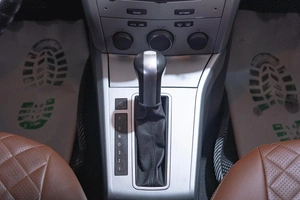 Седан Opel Astra 2011 года, 669000 рублей, Томск