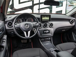 Хетчбэк Mercedes-benz A-класс 2015 года, 1640000 рублей, Краснодар