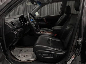 Внедорожник Toyota Highlander 2011 года, 2050000 рублей, Красноярск