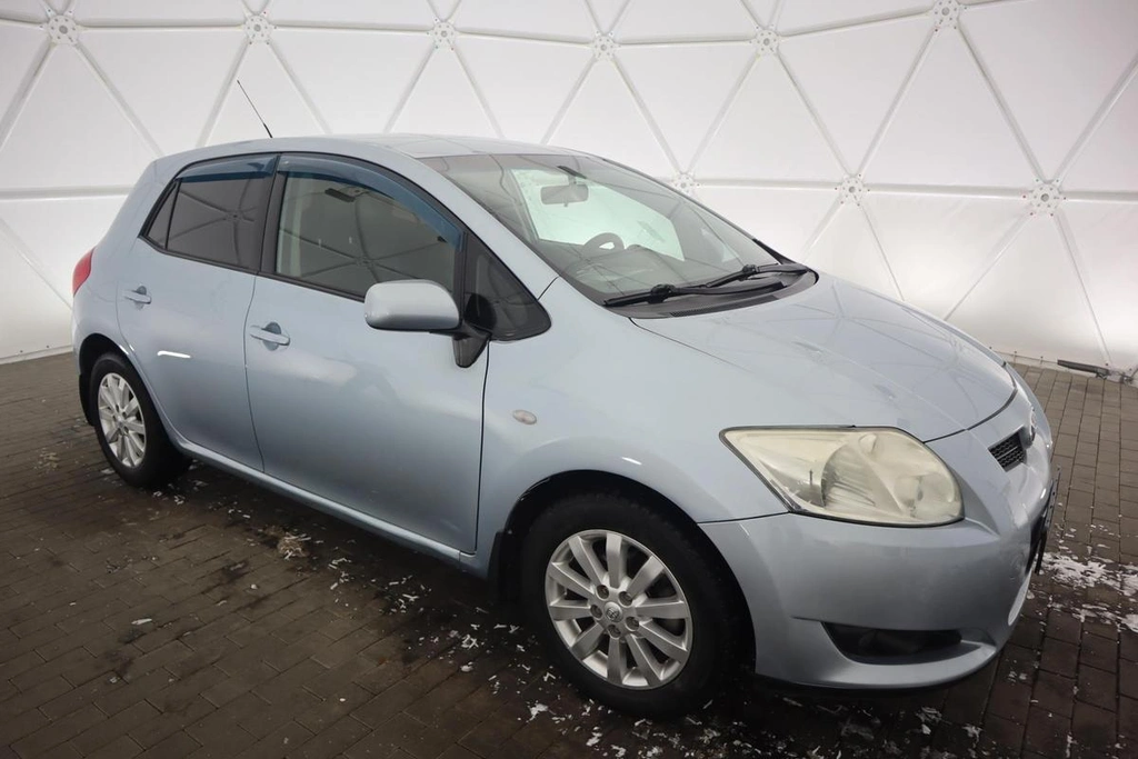 Хэтчбек Toyota Auris 2007 года, 630000 рублей, Орёл