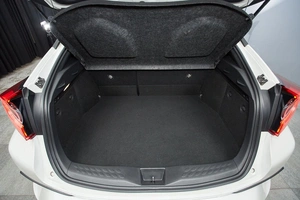 Внедорожник Toyota C-HR 2018 года, 2150000 рублей, Красноярск