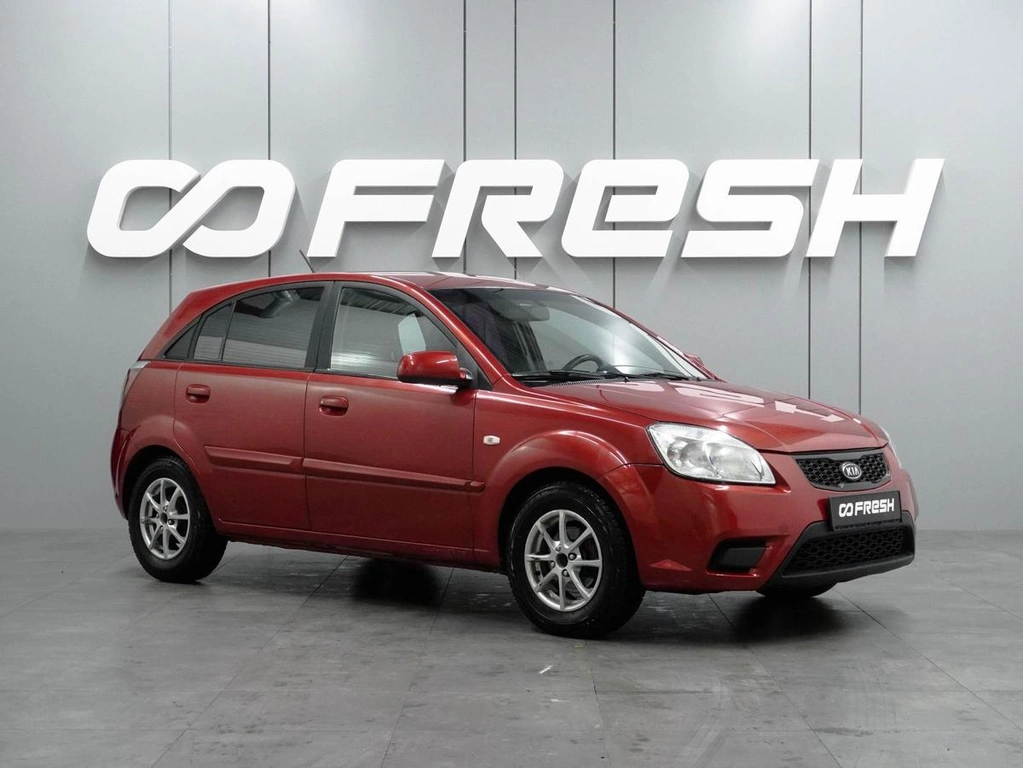 Хетчбэк Kia Rio 2011 года, 549000 рублей, Воронеж