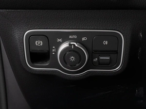 Внедорожник Mercedes-benz GLB-класс 2025 года, 6569000 рублей, Тюмень