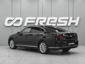 Седан Volkswagen Passat 2016 года, 1800000 рублей, Ростов-на-Дону