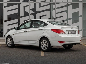 Седан Hyundai Solaris 2015 года, 960000 рублей, Краснодар