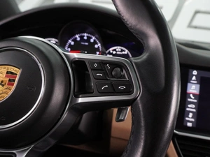 Внедорожник Porsche Cayenne 2018 года, 5500000 рублей, Воронеж