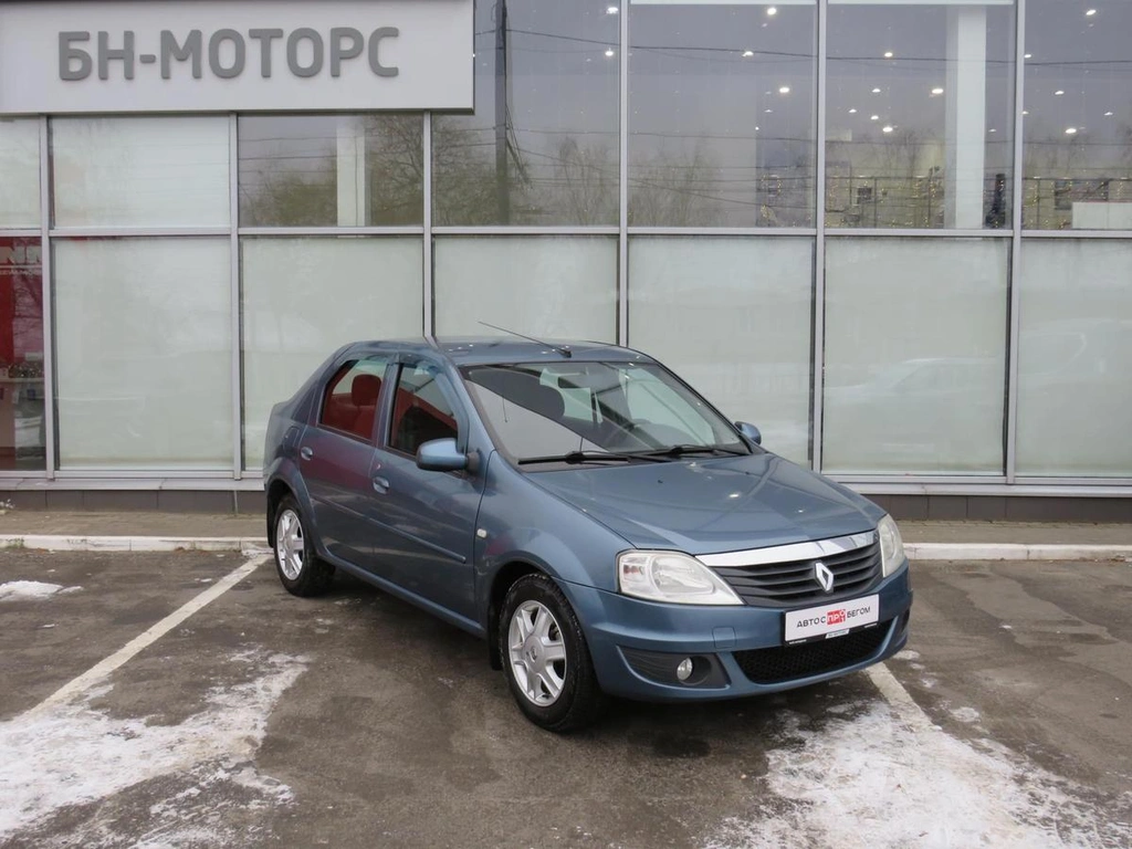 Седан Renault Logan 2010 года, 700000 рублей, Брянск
