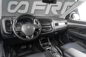 Внедорожник Mitsubishi Outlander 2016 года, 1679000 рублей, Петрозаводск