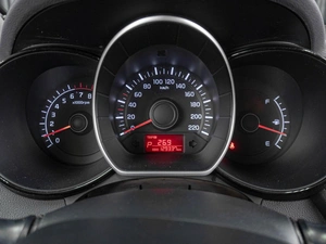Седан Kia Rio 2013 года, 899000 рублей, Тюмень