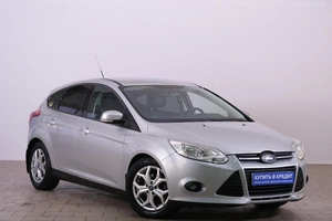 Хетчбэк Ford Focus 2012 года, 829000 рублей, Омск
