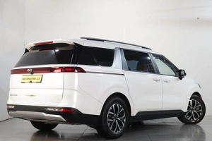 Минивэн Kia Carnival 2021 года, 4239000 рублей, Челябинск