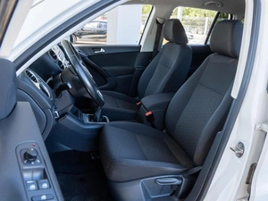 Внедорожник Volkswagen Tiguan 2013 года, 1350000 рублей, Волгоград