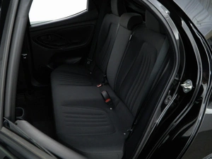 Хетчбэк Toyota Yaris 2021 года, 1224046 рублей, Москва