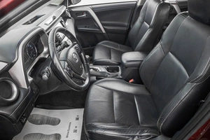 Внедорожник Toyota RAV4 2017 года, 2299000 рублей, Барнаул