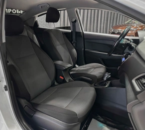 Седан Hyundai Solaris 2017 года, 1347000 рублей, Красноярск