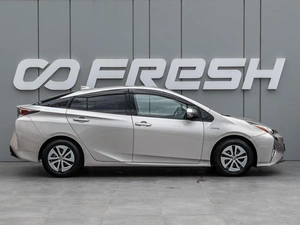 Лифтбек Toyota Prius 2016 года, 1535000 рублей, Краснодар