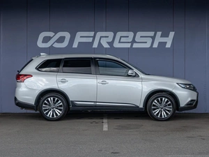 Внедорожник Mitsubishi Outlander 2018 года, 1775000 рублей, Краснодар