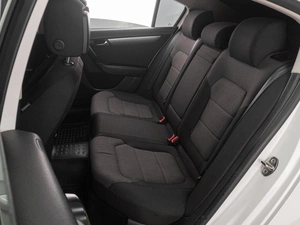 Седан Volkswagen Passat 2011 года, 888000 рублей, Тюмень