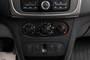 Седан Renault Logan Stepway 2020 года, 1059000 рублей, Оренбург