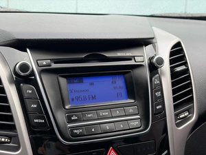Хетчбэк Hyundai i30 2015 года, 880000 рублей, Ижевск
