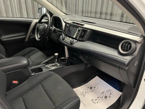 Внедорожник Toyota RAV4 2018 года, 2379000 рублей, Красноярск