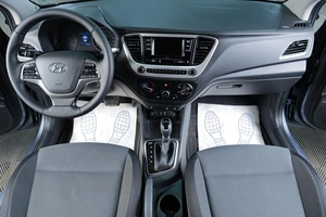 Седан Hyundai Solaris 2017 года, 1279000 рублей, Тюмень