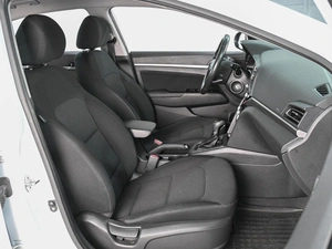 Седан Hyundai Elantra 2019 года, 1719000 рублей, Аксай