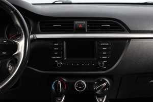 Седан Kia Rio 2018 года, 1589000 рублей, Новосибирск