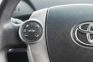 Лифтбек Toyota Prius 2013 года, 1149000 рублей, Барнаул