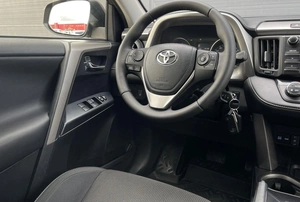 Внедорожник Toyota RAV4 2016 года, 2490000 рублей, Солонцы
