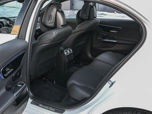 Седан Mercedes-benz C-класс 2025 года, 6149000 рублей, Кирилловка