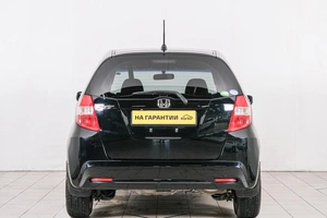 Хетчбэк Honda Fit 2013 года, 899000 рублей, Красноярск