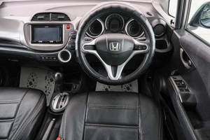 Хетчбэк Honda Fit 2009 года, 699000 рублей, Красноярск
