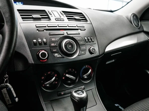 Седан Mazda 3 2012 года, 949000 рублей, Красноярск