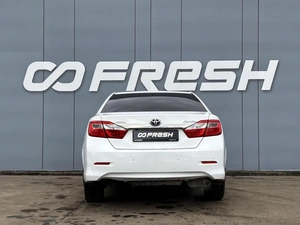 Седан Toyota Camry 2013 года, 1699000 рублей, Ижевск