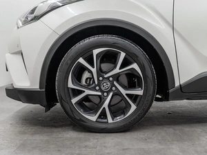 Внедорожник Toyota C-HR 2017 года, 1890000 рублей, Красноярск
