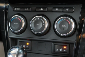 Седан Mazda 6 2010 года, 949000 рублей, Омск